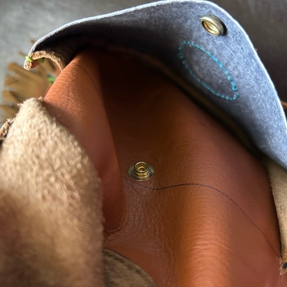 Hand Made Fringed Leather Waist Bag with Peace Sign - Picture 4 of 15